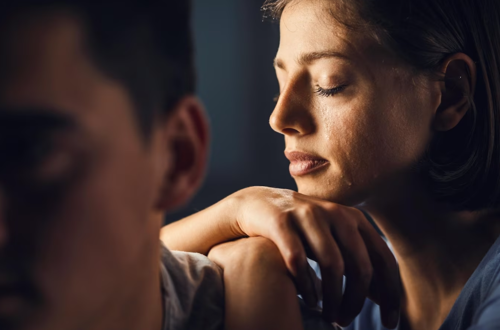 femme en pleures chagrin d'amour